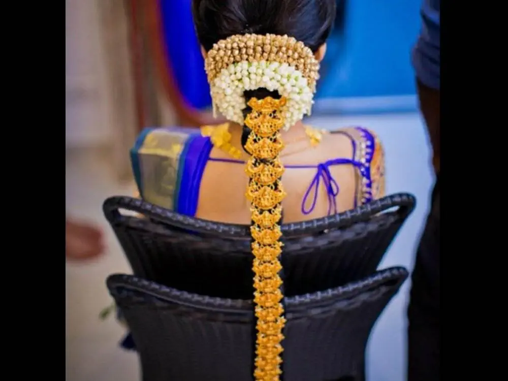 Venis / Gajra - kannadiga bridal hairstyle with mallige flowers - Indian Bridal Hairstyles For Brides